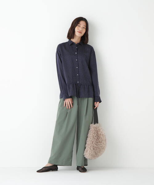 human woman(ヒューマンウーマン)の「◆ 綿ナイロンタッサータックワイドパンツ(その他パンツ・レディース・ベージュ/カーキ・MEDIUM)」の13枚目の写真