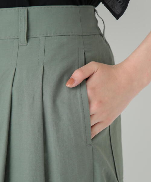 human woman(ヒューマンウーマン)の「◆ 綿ナイロンタッサータックワイドパンツ(その他パンツ・レディース・ベージュ/カーキ・MEDIUM)」の7枚目の写真