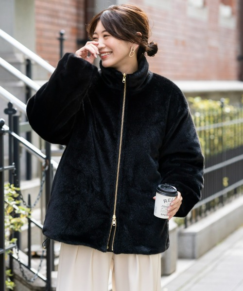 UNDOVE（アンドゥーブ）の「UNDOVE　中綿キルトリバーシブルファーコート　【ファージャケット/ファー/もこもこ/ゴールドジップ/2WAY/キルトジャケット/キルトコート/はっ水/防汚/UV/蓄熱中綿】（ダウンジャケット/コート・レディース・カーキ/アイボリー/ブラック・MEDIUM/LARGE/X-LARGE）」の21枚目の写真