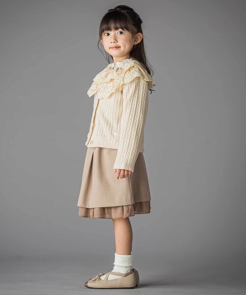 BeBe Petits Pois Vert(ベベプチポワヴェール)の「なわ編みニット襟フリルカーディガン(カーディガン/ボレロ・キッズ・ブラック/オフホワイト・100cm/110cm/120cm/150cm/130cm/140cm)」の17枚目の写真