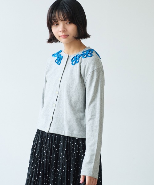 bulle de savon（ビュルデサボン）の「△くるくるはなテープ刺繍 カーディガン（Tシャツ/カットソー・レディース・ブラック/グレー・FREE）」の5枚目の写真