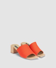 UNTISHOLD（アンチショルド）の「Andra（サンダル）」