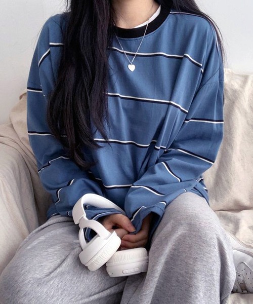 VIBGYOR（ヴィブジョー）の「オーバーサイズ ボーダー ロンT／長袖カットソー(CZ)（Tシャツ/カットソー・レディース・ホワイト/ブルー・MEDIUM/LARGE）」の4枚目の写真