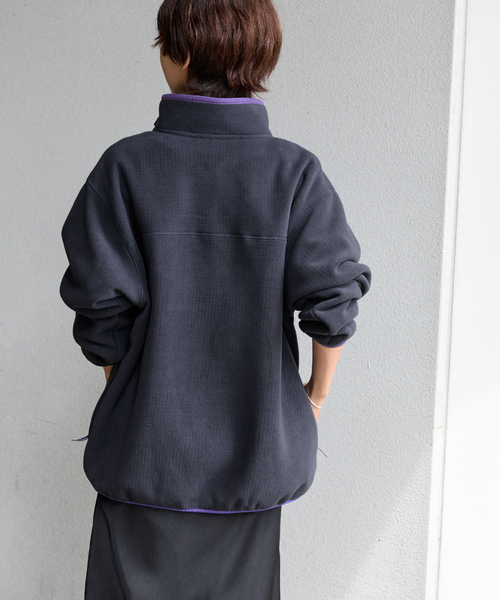 WILD THINGS(ワイルドシングス)の「別注【WILD THINGS/ワイルドシングス】フリースプルオーバー(ブルゾン・レディース・レッド/ネイビー/ブラック・MEDIUM)」の6枚目の写真