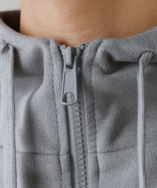 LIL VENDARS（リルヴェンダース）の「Buyer's Select/フェイクスウェードハイネックフルジップパーカー（パーカー・メンズ・ライトグレー/スミクロ/ブルー・L/LL/M）」の11枚目の写真