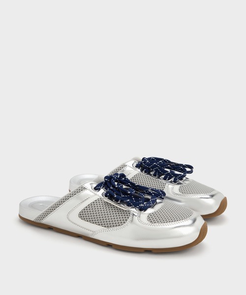 CHARLES & KEITH（チャールズ & キース）の「テクスチャー レースアップスリッポンスニーカー（スリッポン・レディース・シルバー/バーガンディー・25cm/22.5cm/23cm/23.5cm/24.5cm/25.5cm）」の7枚目の写真