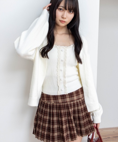 STAY MOTION（ステイモーション）の「【WEB限定】ニットカーディガン+レースキャミアンサンブル［韓国ファッション ガーリー］（カーディガン/ボレロ・レディース・ブラック/アイボリー/グレー・F）」の2枚目の写真