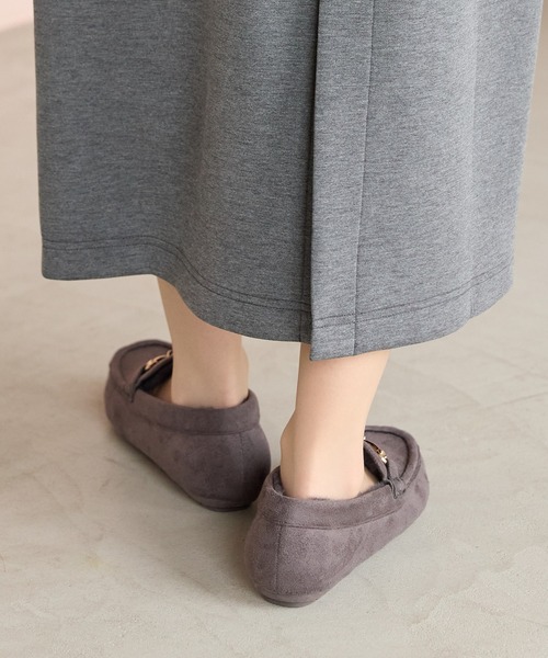 Honeys(ハニーズ)の「ビット付モカシンシューズ(モカシン/デッキシューズ・レディース・チャコール/グレイッシュベージュ・L/LL/M/S)」の6枚目の写真