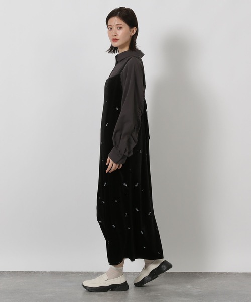 LAKOLE(ラコレ)の「ベロア刺繍キャミワンピース / 595081(ワンピース・レディース・ブラック/オレンジ・FREE)」の3枚目の写真