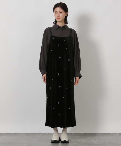 LAKOLE(ラコレ)の「ベロア刺繍キャミワンピース / 595081(ワンピース・レディース・ブラック/オレンジ・FREE)」の7枚目の写真