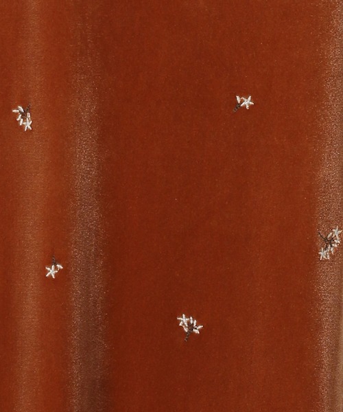 LAKOLE(ラコレ)の「ベロア刺繍キャミワンピース / 595081(ワンピース・レディース・ブラック/オレンジ・FREE)」の15枚目の写真