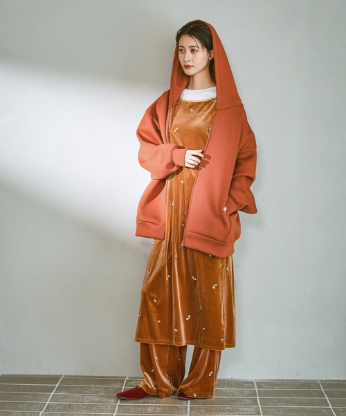 セール】ベロア刺繍キャミワンピース / 595081（ワンピース）｜LAKOLE