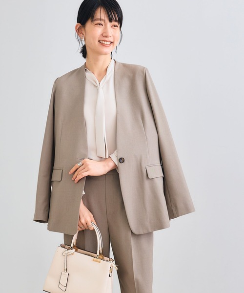 CROSS FUNCTION（クロスファンクション）の「《シワになりにくい》シルキーサテンパールボウタイブラウス【CROSS FUNCTION/クロスファンクション】（シャツ/ブラウス・レディース・ライトベージュ/オフホワイト・M/L/LL）」の13枚目の写真