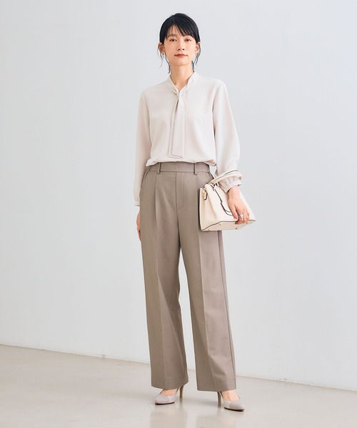 CROSS FUNCTION（クロスファンクション）の「《シワになりにくい》シルキーサテンパールボウタイブラウス【CROSS FUNCTION/クロスファンクション】（シャツ/ブラウス・レディース・ライトベージュ/オフホワイト・M/L/LL）」の19枚目の写真