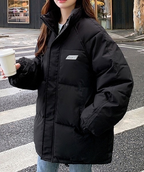 SallyLunn(サリーラン)の「ワンポイントロゴ中綿ブルゾン(ブルゾン・レディース・ホワイト/ブラック/ブルー・MEDIUM/LARGE)」の2枚目の写真