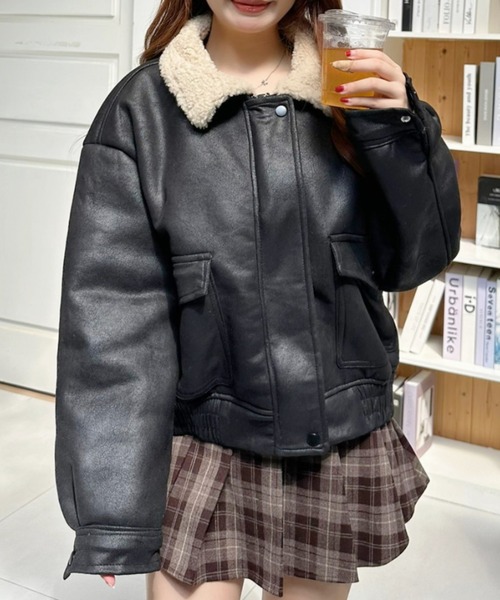 Ada.(エイダ)の「ボア襟 ショート丈 フェイクレザー ブルゾン(ブルゾン・レディース・ブラック/ブラウン・FREE)」の9枚目の写真