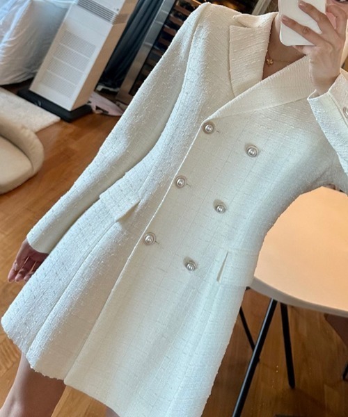 FREE STYLISTS(フリー スタイリスト)の「YUGA_YGMC Tweed double-button dress(ワンピース・レディース・ベージュ/ブラック/ホワイト・S/M)」の2枚目の写真