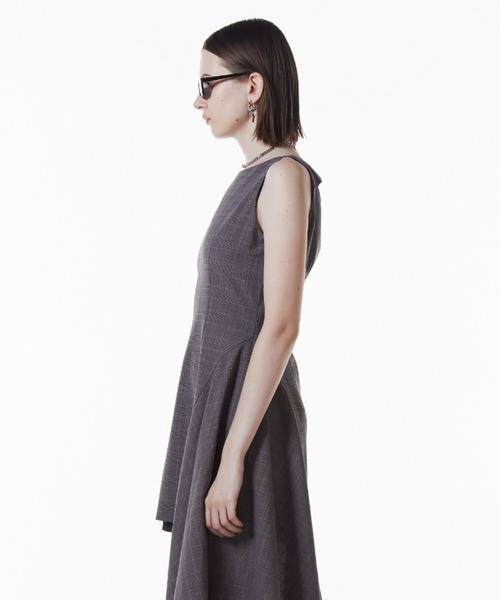 JOSE MOON(ジョゼムーン)の「ASYMMETRY MINI DRESS/アシンメトリーミニドレス(ワンピース・レディース・ブラック/その他/グレー・36/38)」の5枚目の写真