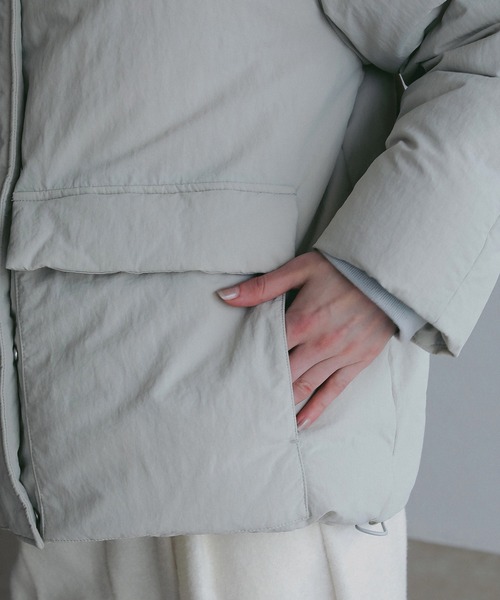 MANOF(マノフ)の「POCKET DOWN JACKET(ダウンジャケット/コート・レディース・ブルー/ブラック/アイボリー・M/S)」の17枚目の写真