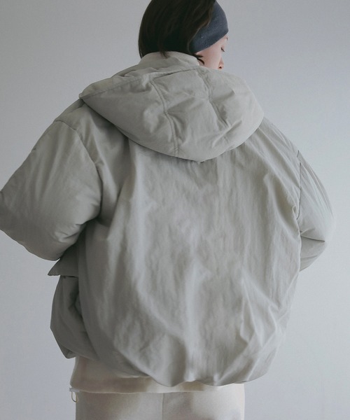 MANOF(マノフ)の「POCKET DOWN JACKET(ダウンジャケット/コート・レディース・ブルー/ブラック/アイボリー・M/S)」の14枚目の写真