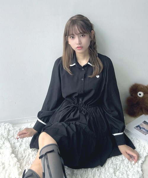 AS KNOW AS plus（アズノゥアズプラス）の「♪ウエストリボン ティアードチュニック（チュニック・レディース・ブラック系/ブラウン系/ブラック・FREE）」の2枚目の写真