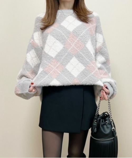 Belle Cie(ベルシー)の「ふわふわドロショルモヘアアーガイルニット(ニット/セーター・レディース・ピンク/ブルー・FREE)」の4枚目の写真