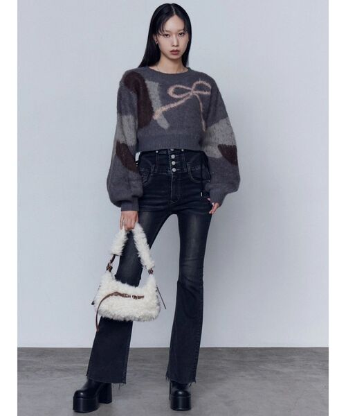 EMODA(エモダ)の「ベルトボックスボアバッグ(ショルダーバッグ・レディース・ブラウン/ブラック/アイボリー・FREE)」の8枚目の写真