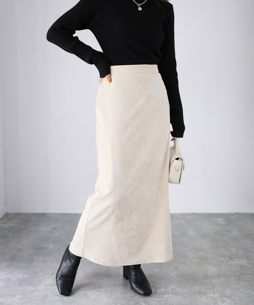 Riberry（リベリー）の「ベロアナローロングスカート（スカート・レディース・アイボリー/ブラウン/チャコールグレー/ブラック・MEDIUM）」の2枚目の写真