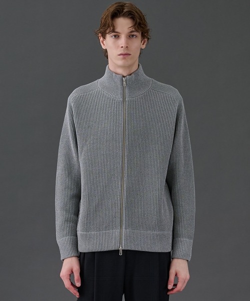UNITED TOKYO（ユナイテッドトウキョウ）の「《残りわずか》ウールリブジップドライバーズニット　｜ストレッチ性/防寒/冬服/ハイネック/大人気/オフィスカジュアル/オケージョン/通勤/ウール/モックネック（ニット/セーター・メンズ・ブラック/グレー/ブラウン系その他/グレー系その他・1/3/2）」の8枚目の写真