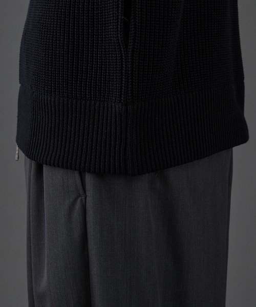 UNITED TOKYO（ユナイテッドトウキョウ）の「《残りわずか》ウールリブジップドライバーズニット　｜ストレッチ性/防寒/冬服/ハイネック/大人気/オフィスカジュアル/オケージョン/通勤/ウール/モックネック（ニット/セーター・メンズ・ブラック/グレー/ブラウン系その他/グレー系その他・1/3/2）」の22枚目の写真