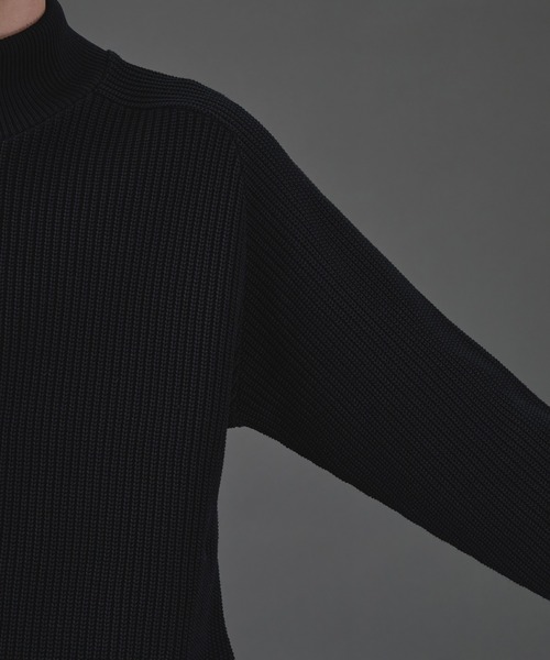 UNITED TOKYO（ユナイテッドトウキョウ）の「《残りわずか》ウールリブジップドライバーズニット　｜ストレッチ性/防寒/冬服/ハイネック/大人気/オフィスカジュアル/オケージョン/通勤/ウール/モックネック（ニット/セーター・メンズ・ブラック/グレー/ブラウン系その他/グレー系その他・1/3/2）」の19枚目の写真