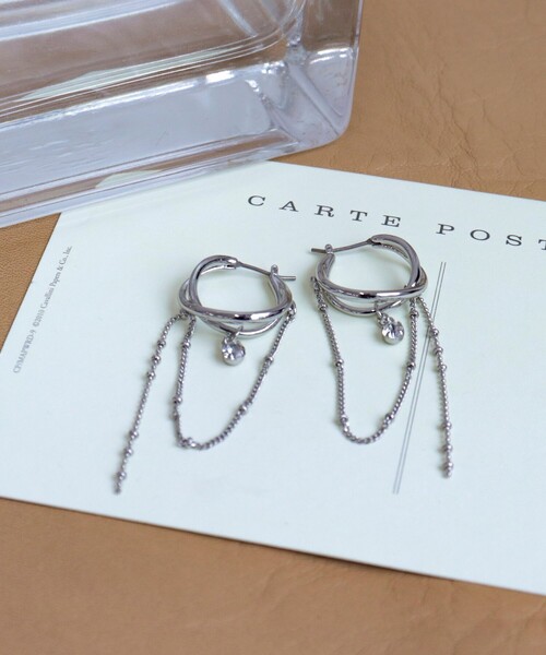 fredy emue(フレディエミュ)の「チェーンデザインCピアス(ピアス(両耳用)・レディース・シルバー/ゴールド・FREE)」の1枚目の写真
