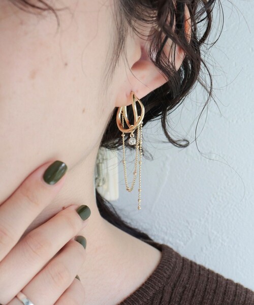 fredy emue(フレディエミュ)の「チェーンデザインCピアス(ピアス(両耳用)・レディース・シルバー/ゴールド・FREE)」の3枚目の写真