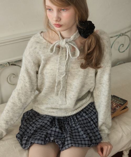 Birthday room(バースデイルーム)の「Vネックタイ付きニット/V-neck tie knit(ニット/セーター・レディース・ダークグレー/アイボリー・FREE)」の2枚目の写真