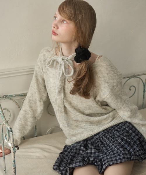 Birthday room(バースデイルーム)の「Vネックタイ付きニット/V-neck tie knit(ニット/セーター・レディース・ダークグレー/アイボリー・FREE)」の4枚目の写真