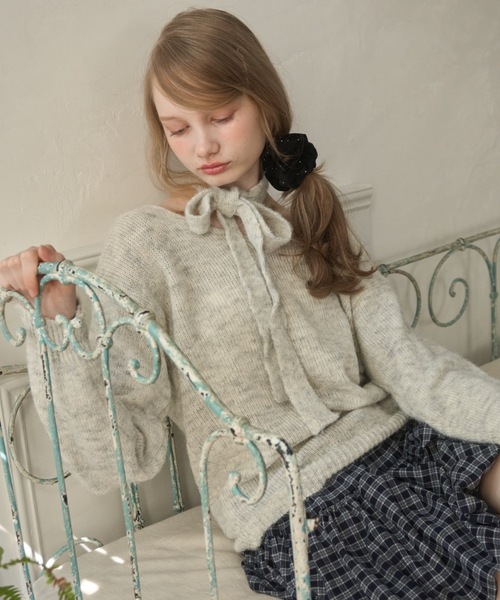 Birthday room(バースデイルーム)の「Vネックタイ付きニット/V-neck tie knit(ニット/セーター・レディース・ダークグレー/アイボリー・FREE)」の10枚目の写真