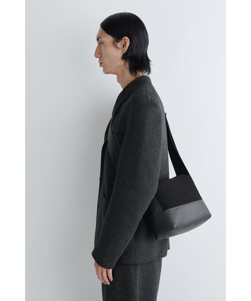 セール】AGENDAレザーショルダーバッグ（ショルダーバッグ）｜COS