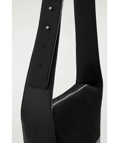 AGENDAレザーショルダーバッグ（ショルダーバッグ）｜COS（コス）の