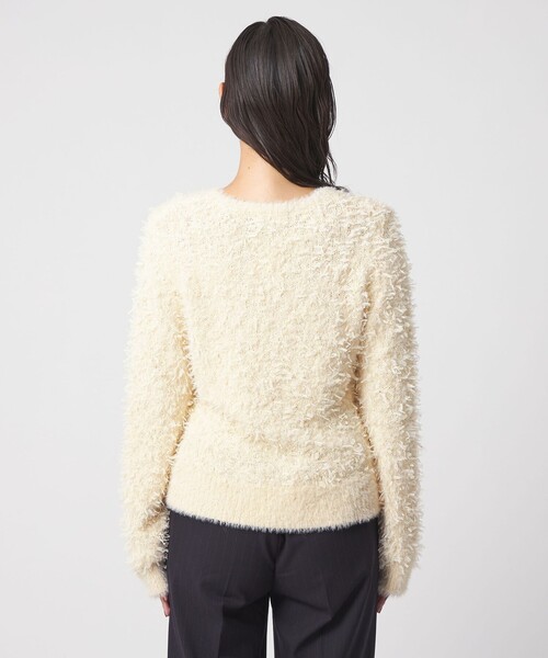 A DAY IN THE LIFE UNITED ARROWS(アデイインザライフユナイテッドアローズ)の「フェザー×チュール Vネックニット <A DAY IN THE LIFE>(ニット/セーター・レディース・オフホワイト/ブラック・FREE)」の8枚目の写真