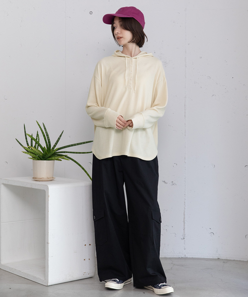 POU DOU DOU（プードゥドゥ）の「ヘンリーネックフーディトップス（Tシャツ/カットソー・レディース・ブルー/グレー/キナリ・M）」の8枚目の写真