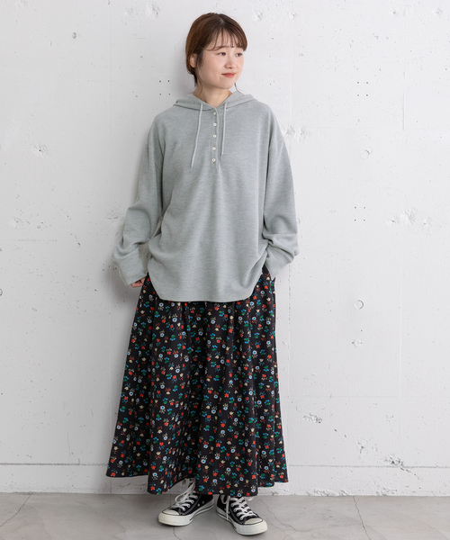 POU DOU DOU（プードゥドゥ）の「ヘンリーネックフーディトップス（Tシャツ/カットソー・レディース・ブルー/グレー/キナリ・M）」の15枚目の写真