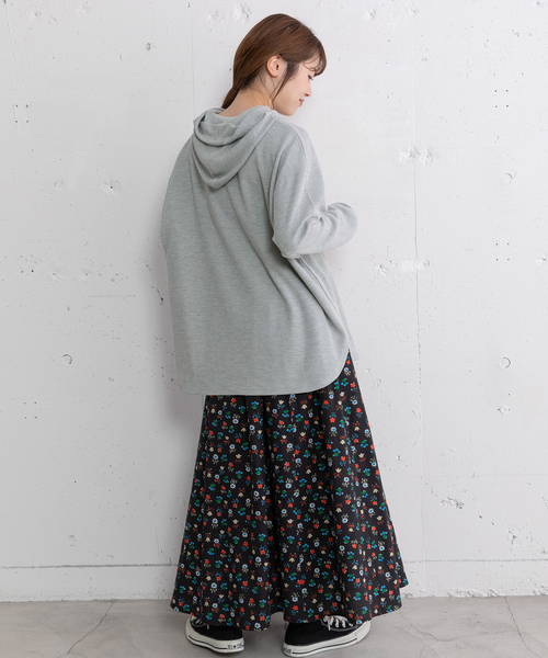 POU DOU DOU（プードゥドゥ）の「ヘンリーネックフーディトップス（Tシャツ/カットソー・レディース・ブルー/グレー/キナリ・M）」の17枚目の写真