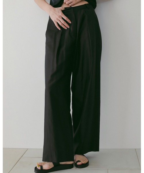 anuke（アンヌーク）の「Sheer Tuck Pants（その他パンツ・レディース・ブラック/アイボリー・36inch/38inch）」の2枚目の写真