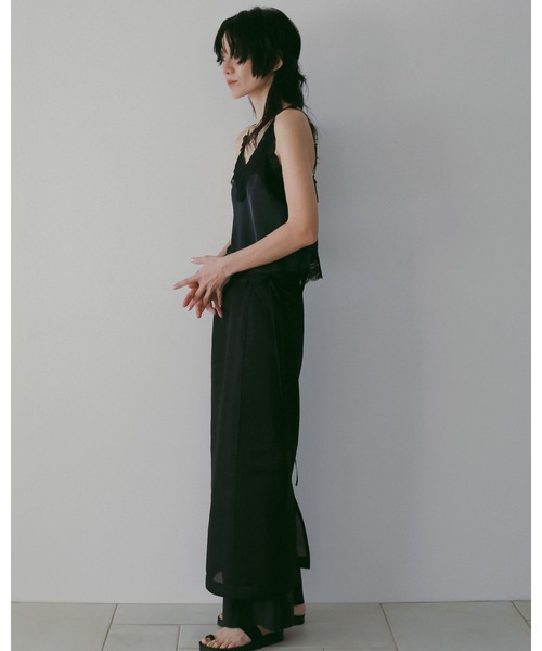 anuke（アンヌーク）の「Sheer Tuck Pants（その他パンツ・レディース・ブラック/アイボリー・36inch/38inch）」の8枚目の写真