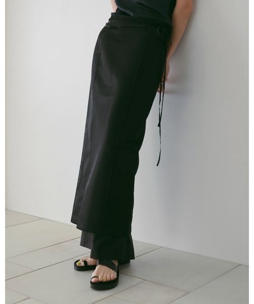 anuke（アンヌーク）の「Sheer Tuck Pants（その他パンツ・レディース・ブラック/アイボリー・36inch/38inch）」の9枚目の写真