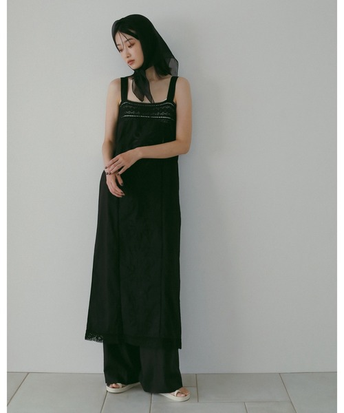 anuke（アンヌーク）の「Sheer Tuck Pants（その他パンツ・レディース・ブラック/アイボリー・36inch/38inch）」の11枚目の写真