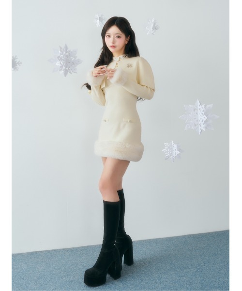 Darich（ダーリッチ）の「ビジューケープニットミニワンピース