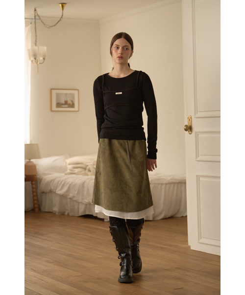 LETERIE(レテリー)の「SUEDE SILKY MIDI SKIRTS_KHAKI(スカート・レディース・カーキ・FREE)」の2枚目の写真