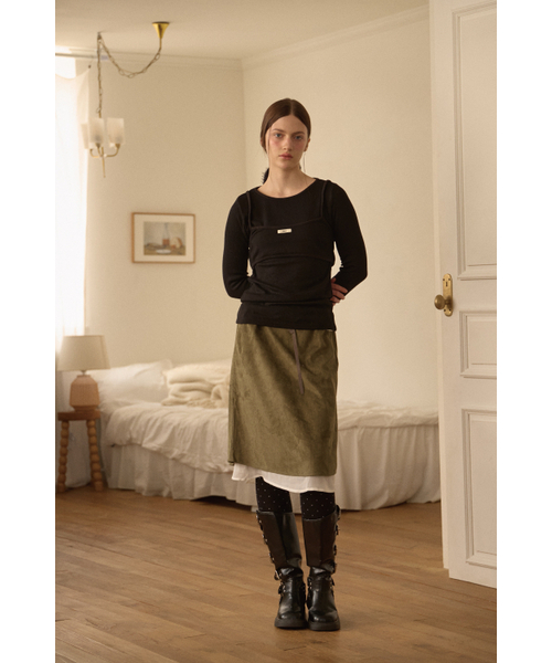 LETERIE(レテリー)の「SUEDE SILKY MIDI SKIRTS_KHAKI(スカート・レディース・カーキ・FREE)」の3枚目の写真