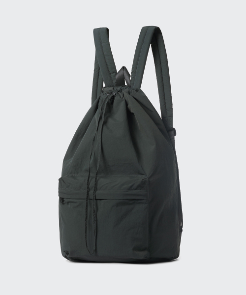 MUSINSA STANDARD（ムシンサスタンダード）の「クリンクルドローストリングイージーバックパック [カーキグレー]（バックパック/リュック・メンズ・その他・FREE）」の3枚目の写真